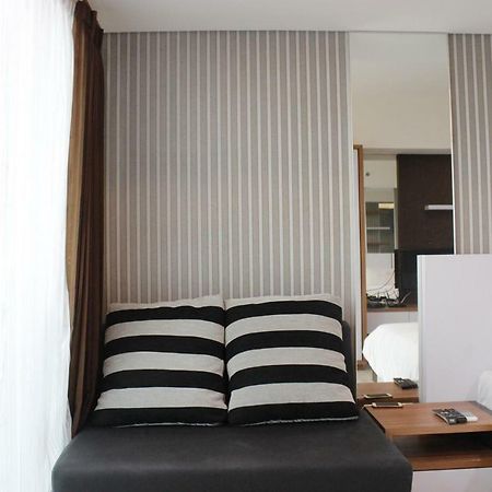 Bright Studio @ Tamansari La Grande Apartment By Travelio バンドゥン エクステリア 写真